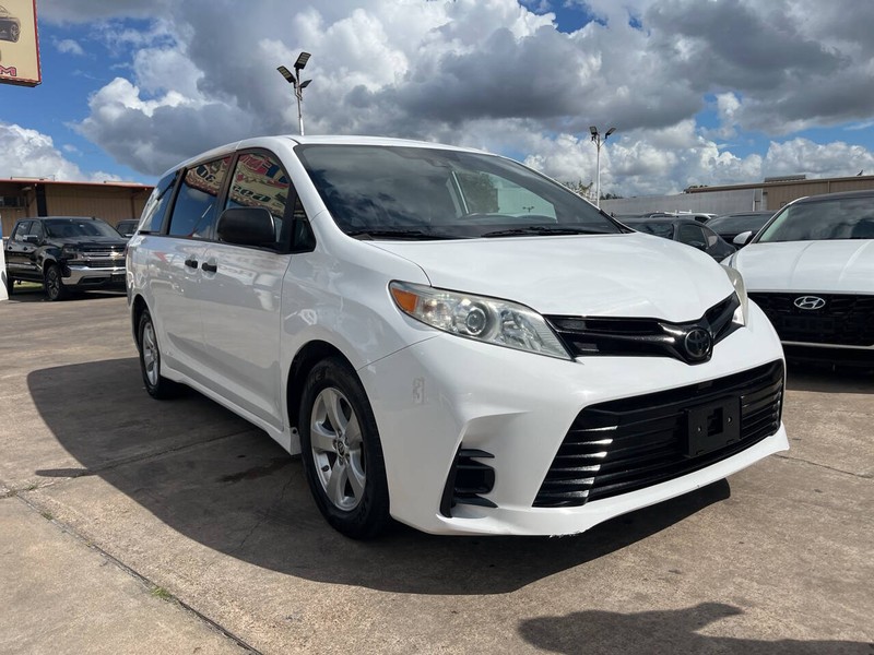 Toyota Sienna Vehicle Image 08