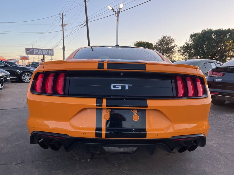 Ford Mustang Vehicle Image 04