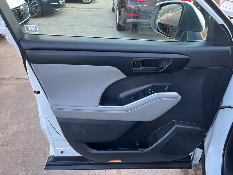 Toyota Highlander Vehicle Image 08