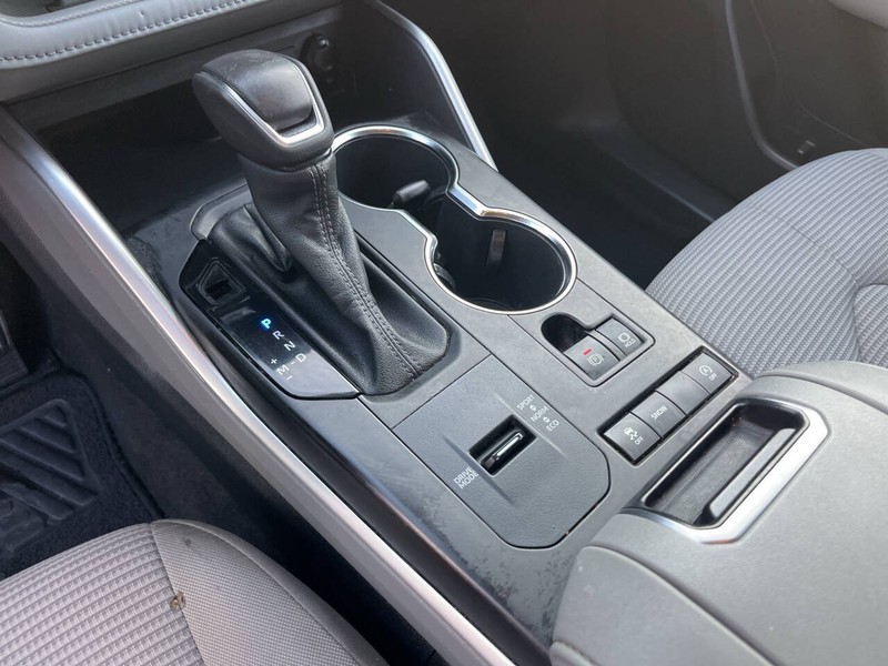 Toyota Highlander Vehicle Image 13