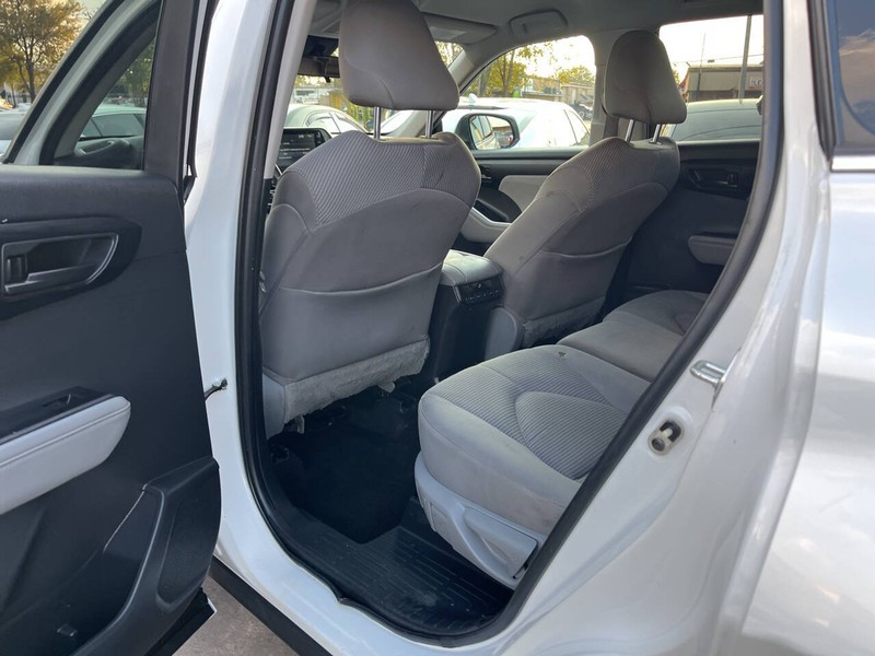 Toyota Highlander Vehicle Image 15