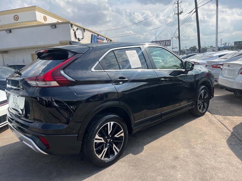 Mitsubishi Eclipse Cross Vehicle Image 04