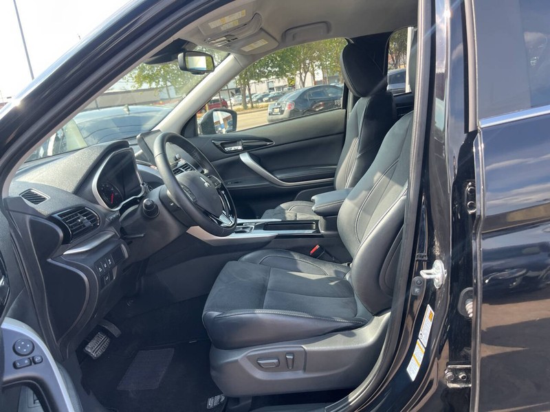 Mitsubishi Eclipse Cross Vehicle Image 09