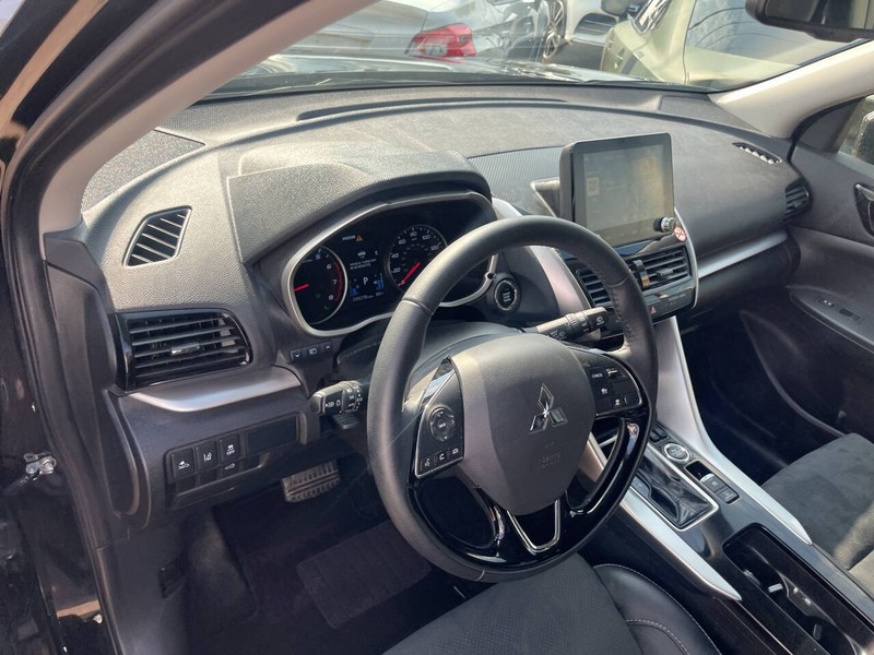 Mitsubishi Eclipse Cross Vehicle Image 10