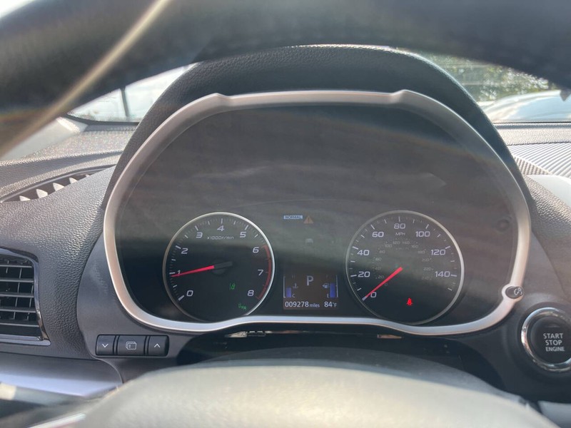 Mitsubishi Eclipse Cross Vehicle Image 11