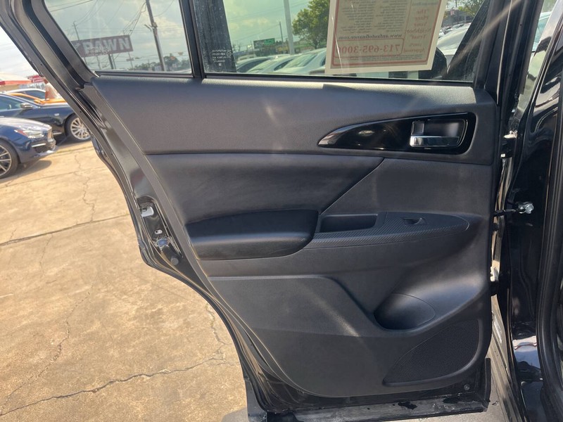 Mitsubishi Eclipse Cross Vehicle Image 14