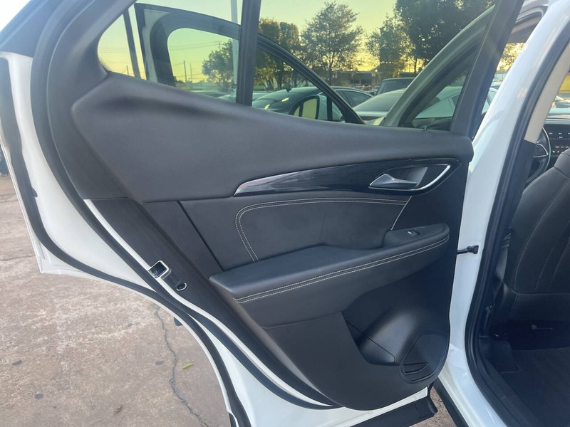 Buick Envision Vehicle Image 13