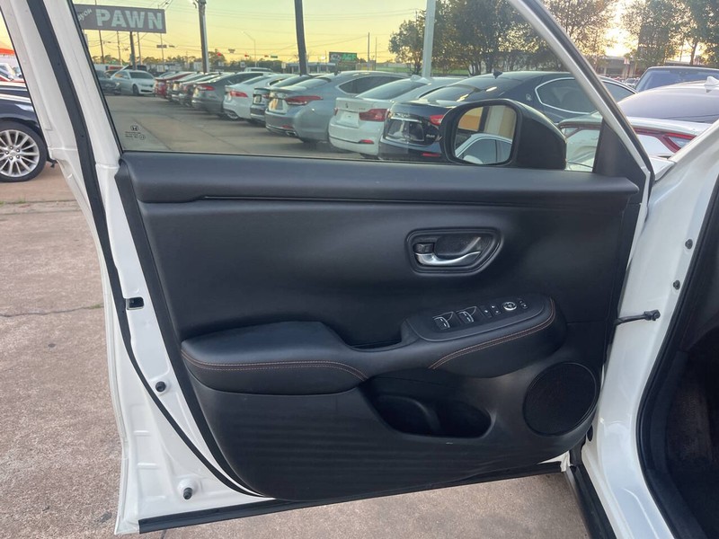 Honda HR-V Vehicle Image 06