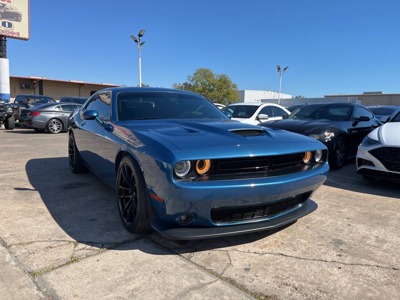 Dodge Challenger Vehicle Image 06