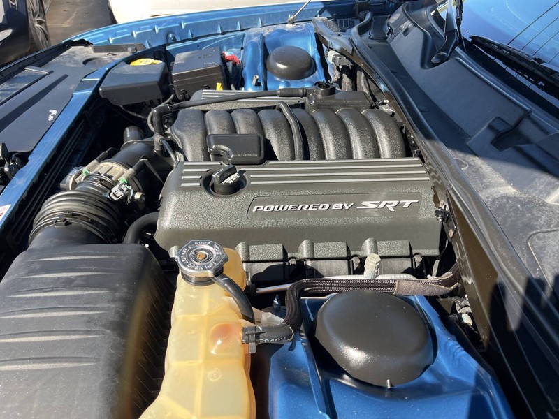 Dodge Challenger Vehicle Image 14