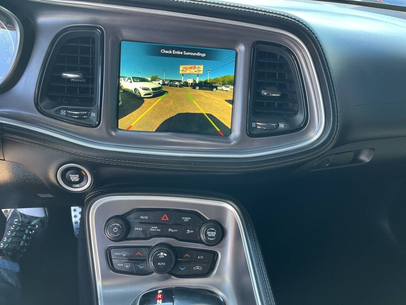 Dodge Challenger Vehicle Image 15