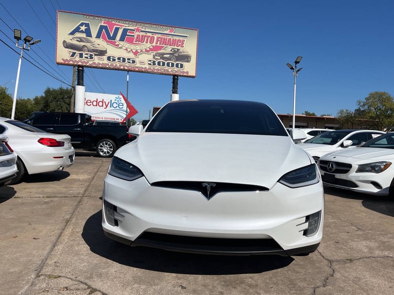 Tesla Model X Vehicle Image 02