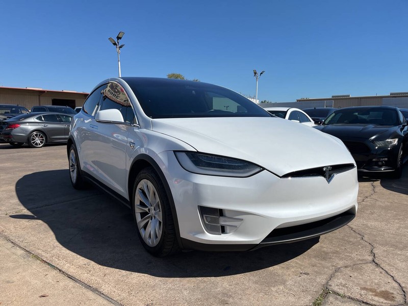 Tesla Model X Vehicle Image 06