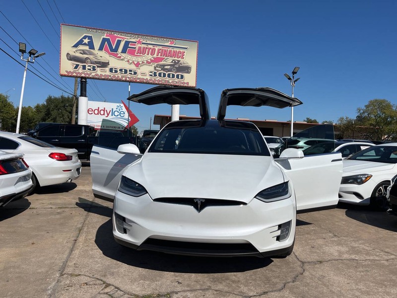 Tesla Model X Vehicle Image 08