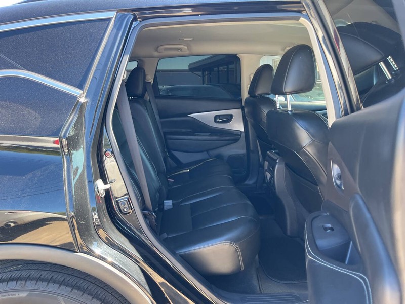 Nissan Murano Vehicle Image 10