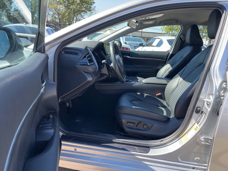 Toyota Camry Vehicle Image 07