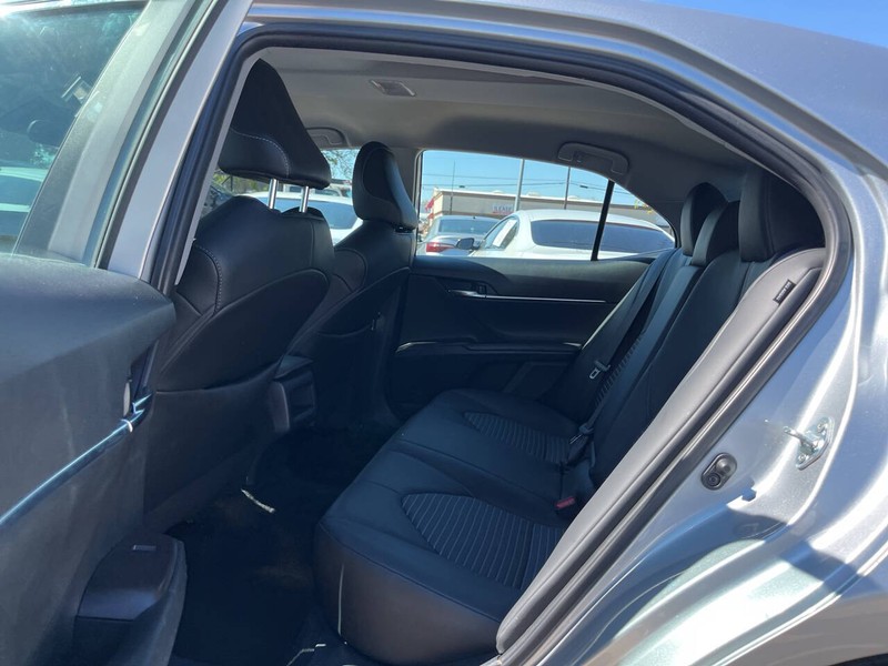 Toyota Camry Vehicle Image 08