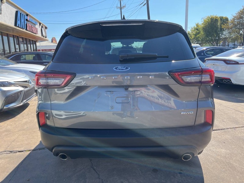 Ford Escape Vehicle Image 04