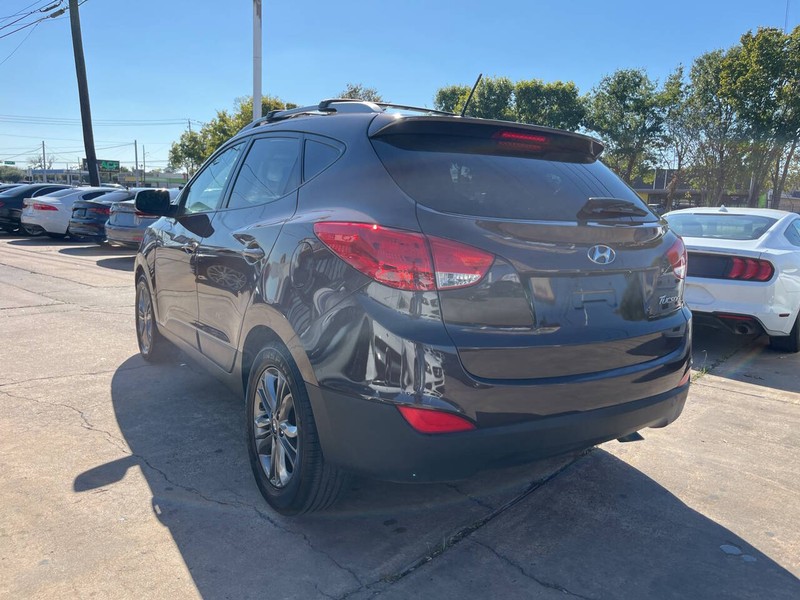 Hyundai Tucson Vehicle Image 03