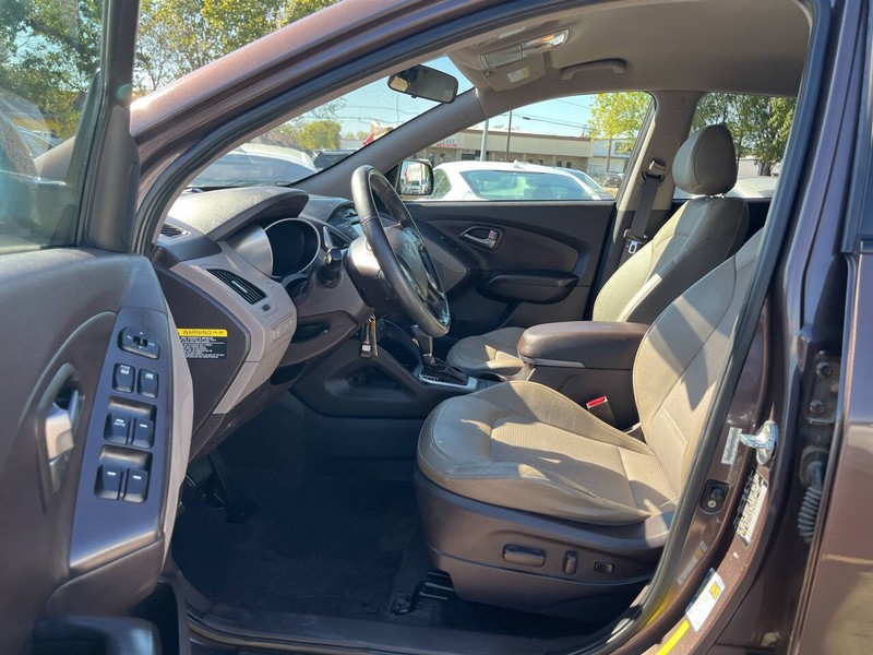 Hyundai Tucson Vehicle Image 07