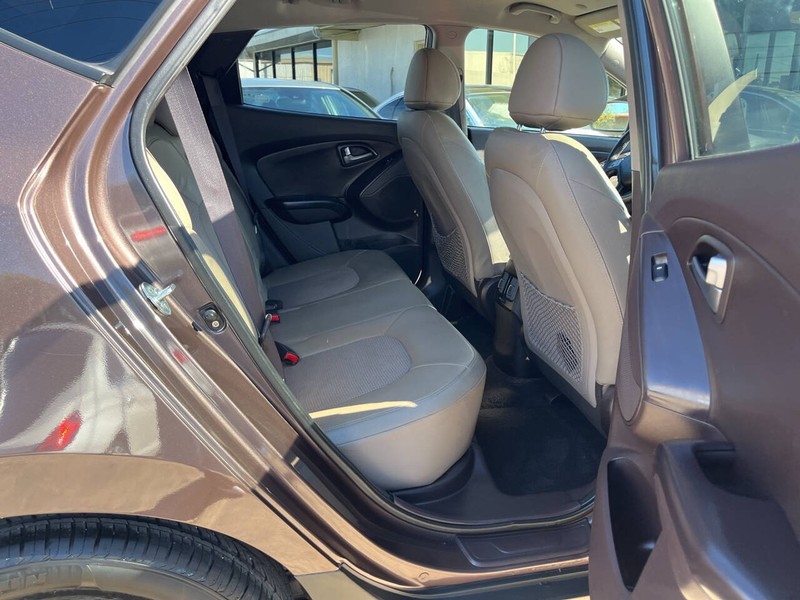 Hyundai Tucson Vehicle Image 11