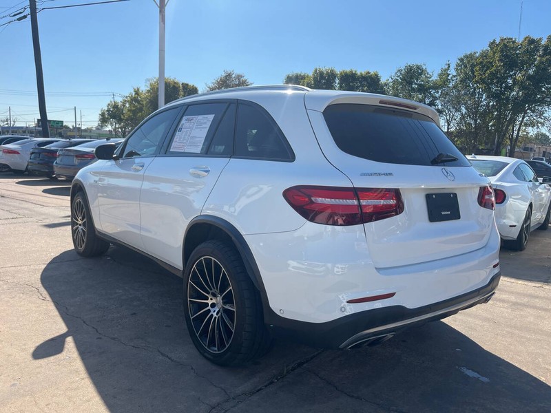 Mercedes-Benz GLC Vehicle Image 03