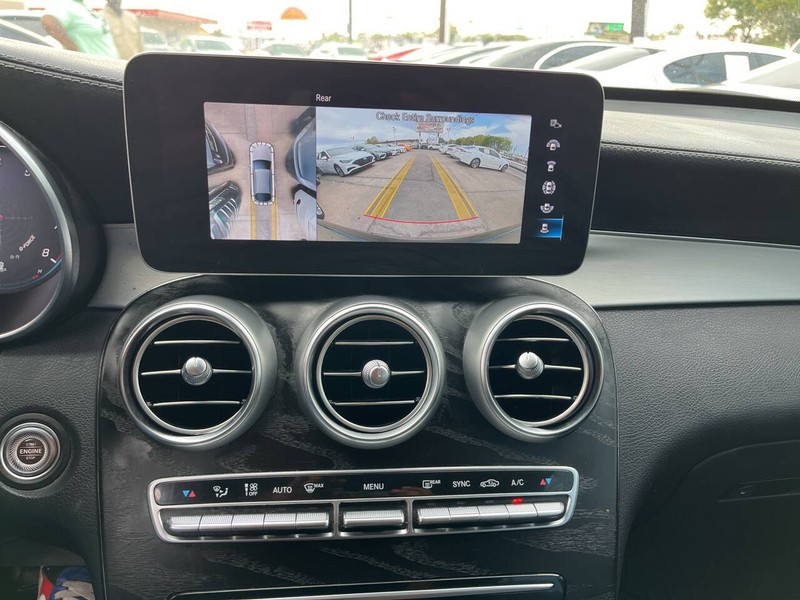 Mercedes-Benz GLC Vehicle Image 12