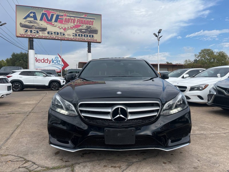 Mercedes-Benz E-Class Vehicle Image 02