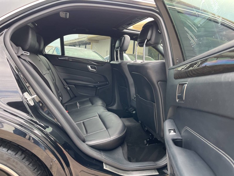 Mercedes-Benz E-Class Vehicle Image 10