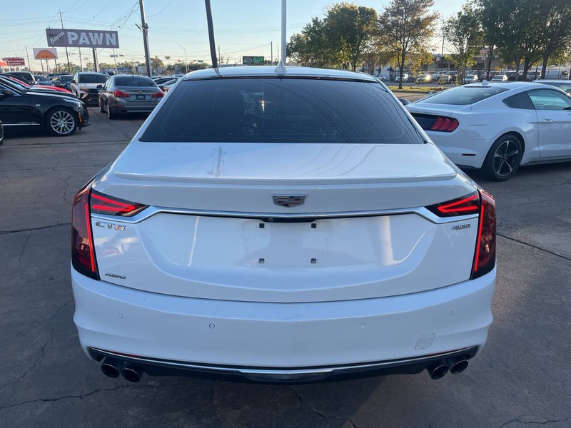 Cadillac CT6 Vehicle Image 04