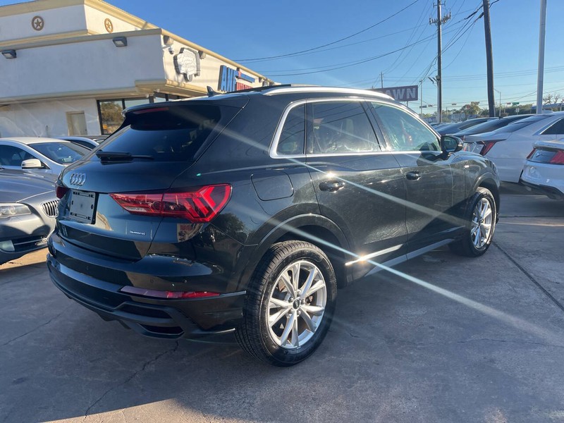 Audi Q3 Vehicle Image 04