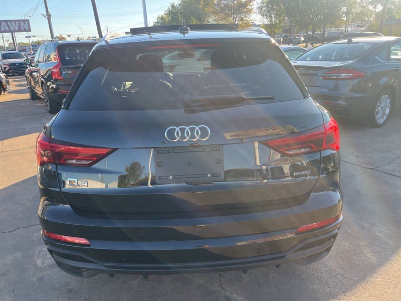 Audi Q3 Vehicle Image 05