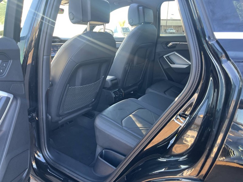 Audi Q3 Vehicle Image 19