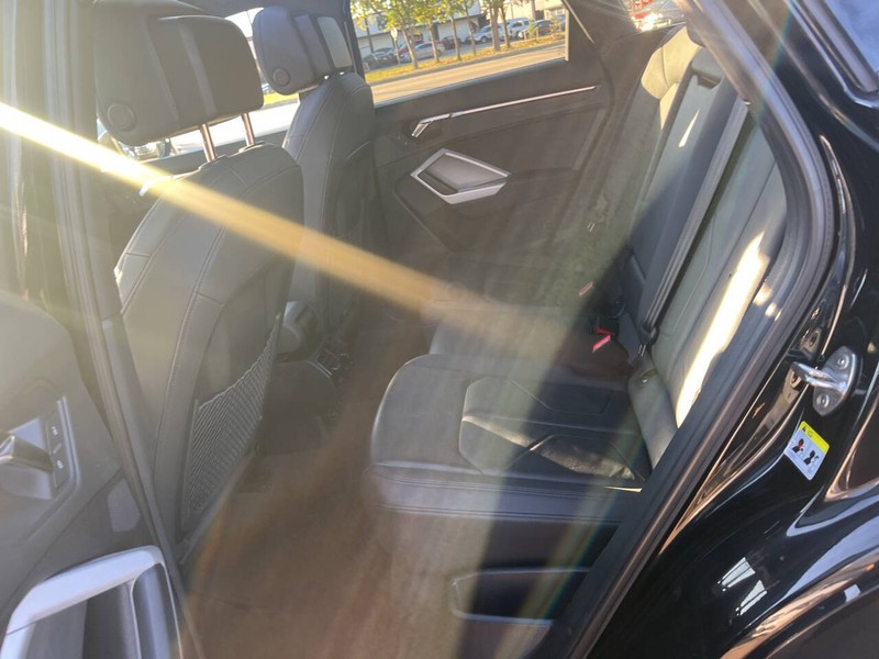 Audi Q3 Vehicle Image 20