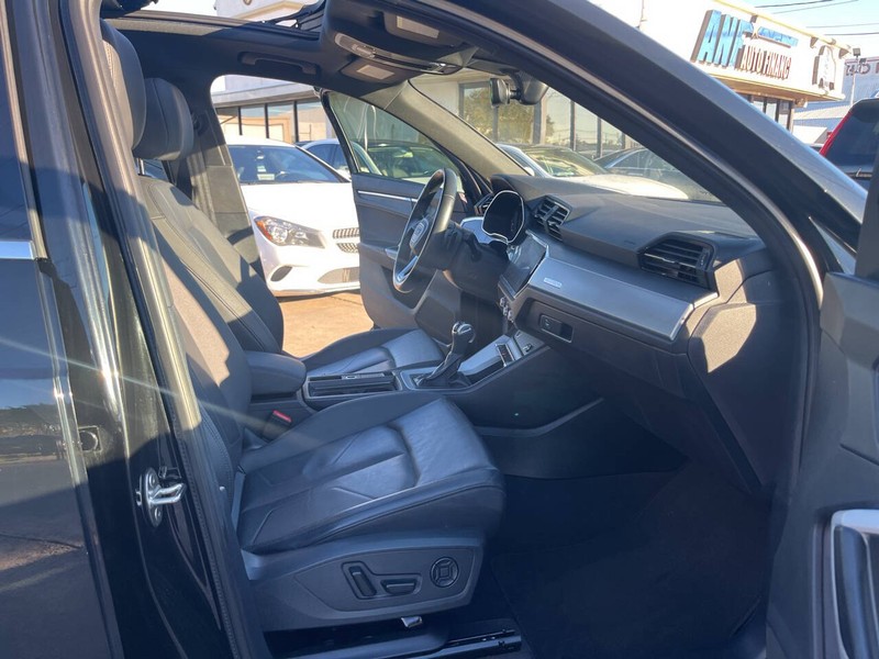 Audi Q3 Vehicle Image 23