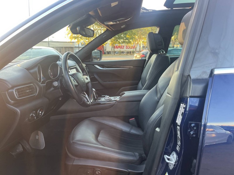 Maserati Levante Vehicle Image 13