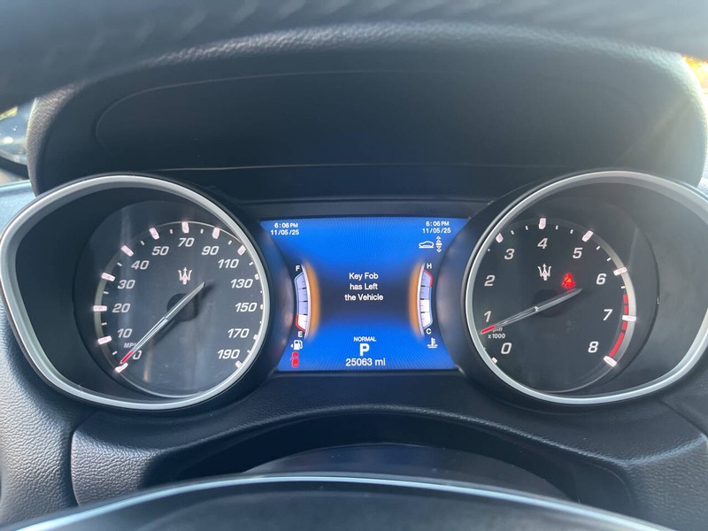 Maserati Levante Vehicle Image 14