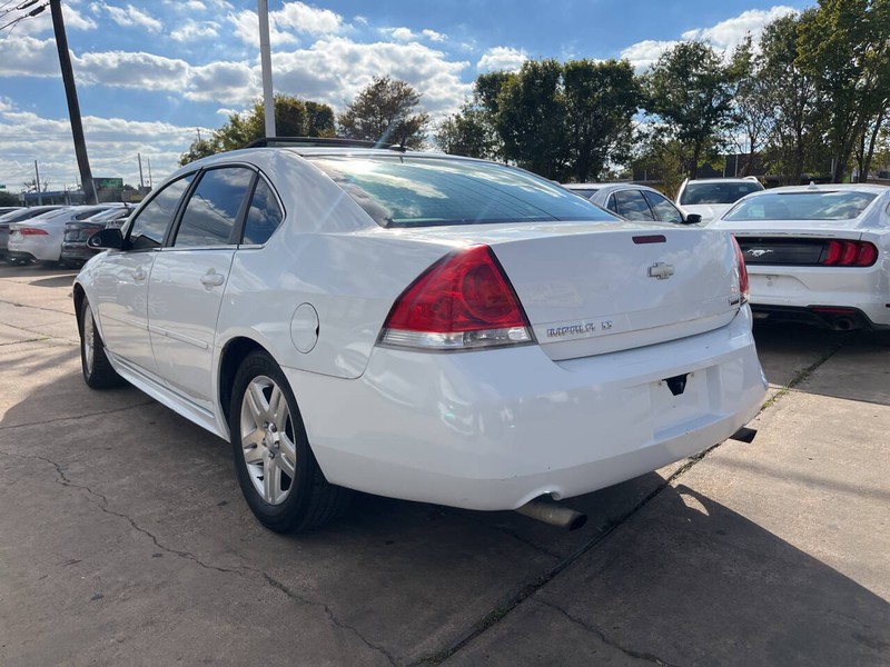Chevrolet Impala Vehicle Image 03