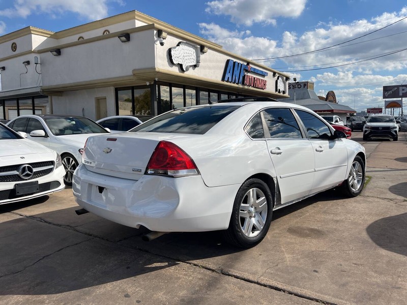 Chevrolet Impala Vehicle Image 05