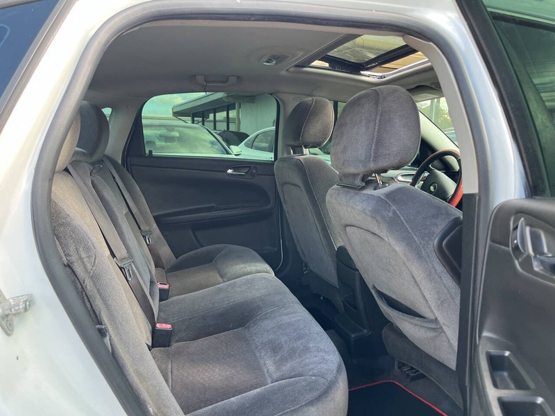 Chevrolet Impala Vehicle Image 09