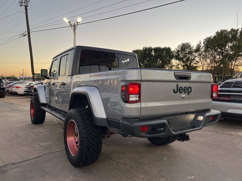 Jeep Gladiator Vehicle Image 03