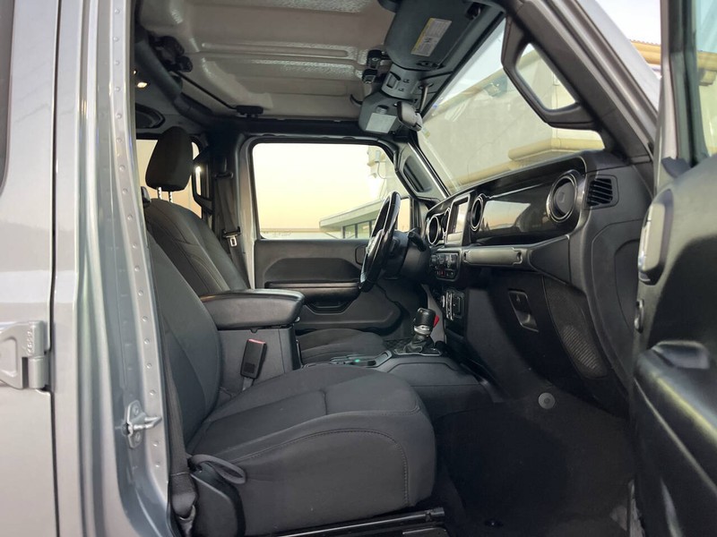 Jeep Gladiator Vehicle Image 13