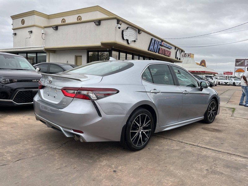 Toyota Camry Vehicle Image 05