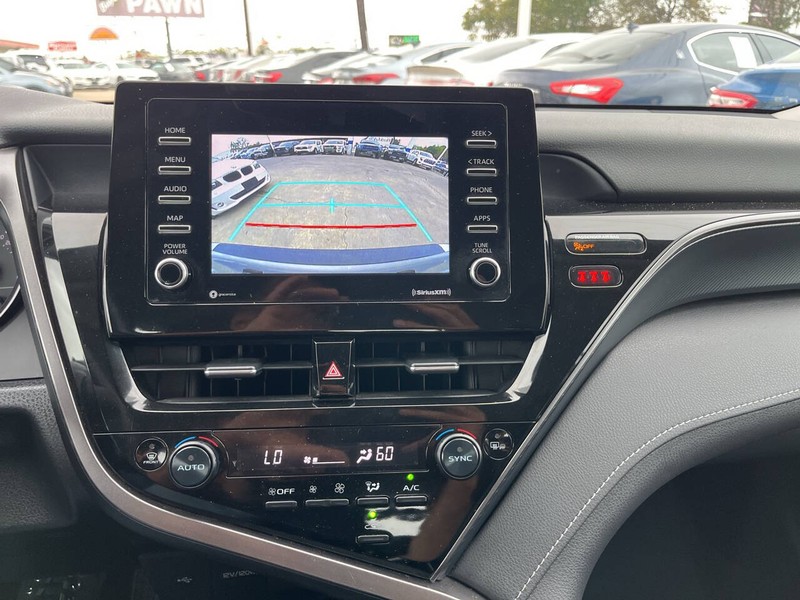 Toyota Camry Vehicle Image 11
