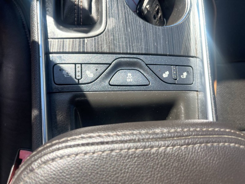 Chevrolet Impala Vehicle Image 12