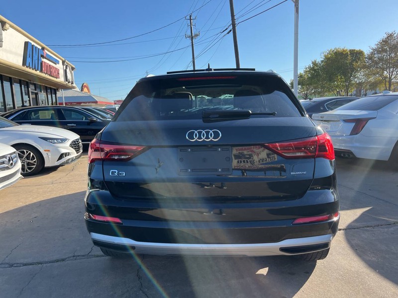 Audi Q3 Vehicle Image 04