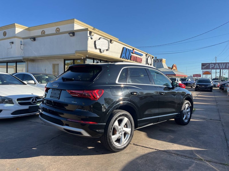 Audi Q3 Vehicle Image 05