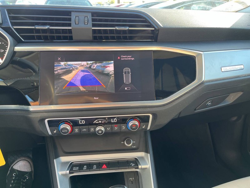 Audi Q3 Vehicle Image 12