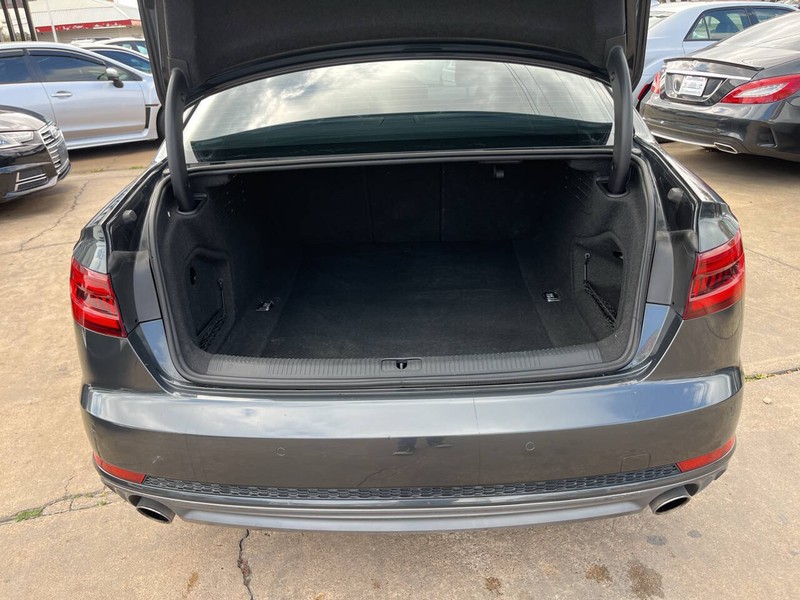 Audi A4 Vehicle Image 09