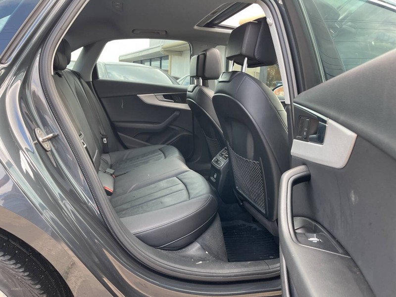 Audi A4 Vehicle Image 10